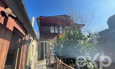 Casa en Venta en sebastopol con leon tolstoi