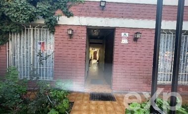 Casa en Venta en sebastopol con leon tolstoi