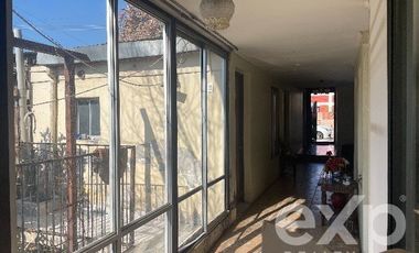 Casa en Venta en sebastopol con leon tolstoi