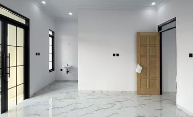RUMAH BARU MEWAH DALAM TOWNHOUSE ELITE DI JAGAKARSA RAYA