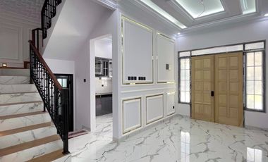 RUMAH BARU MEWAH DALAM TOWNHOUSE ELITE DI JAGAKARSA RAYA