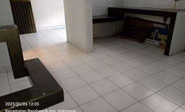 Rumah Taman Holis Indah 2 Minimalis Nyaman dan Siap Huni