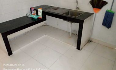 Rumah Taman Holis Indah 2 Minimalis Nyaman dan Siap Huni