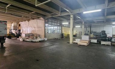 DIJUAL GUDANG PANGERAN JAYAKARTA, JAKARTA PUSAT, LT. 1.420 m2, 3 LANTAI, SHGB, LOKASI STRATEGIS