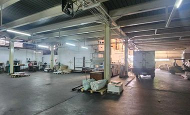 DIJUAL GUDANG PANGERAN JAYAKARTA, JAKARTA PUSAT, LT. 1.420 m2, 3 LANTAI, SHGB, LOKASI STRATEGIS