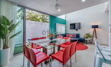 Villa de 3 niveles, 3 recamaras, esquina, a 1 cuadra del mar de Chicxulub Pto. Ideal para inversión