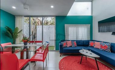 Villa de 3 niveles, 3 recamaras, esquina, a 1 cuadra del mar de Chicxulub Pto. Ideal para inversión