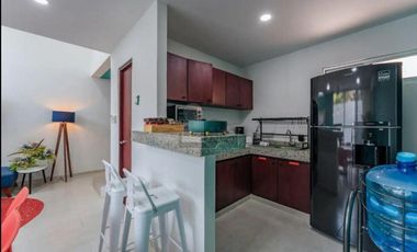 Villa de 3 niveles, 3 recamaras, esquina, a 1 cuadra del mar de Chicxulub Pto. Ideal para inversión