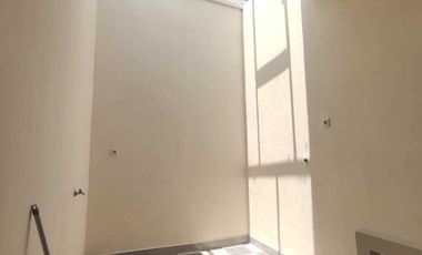 Dijual Rumah 2Lantai Lokasi Strategis Dekat Kampus ITS Unair Mulyosari.