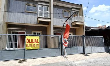 Dijual Rumah 2Lantai Lokasi Strategis Dekat Kampus ITS Unair Mulyosari.