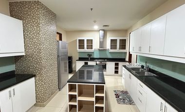 Apartement The Pakubuwono Residence 3 Br Bagus Full Furnished