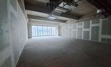 Sewa Murah Kantor 110 m2 di World Capital Tower (WCT) Mega Kuningan