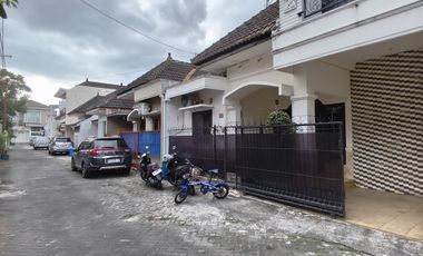 Dijual cepat Rumah Jogja Dekat Ambarukmo Plaza, Dalam Perumahan