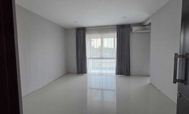 DISEWAKAN RUMAH HUNIAN PREMIUM STONEGATE PARK CITRALAND MA 398