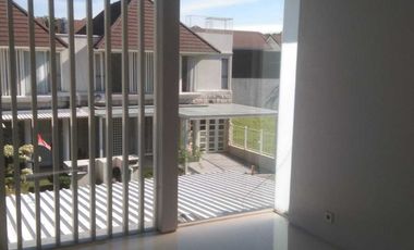 DISEWAKAN RUMAH HUNIAN PREMIUM STONEGATE PARK CITRALAND MA 398