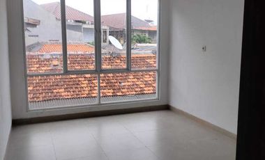 Disewakan Rumah 2lantai cempaka putih