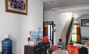 Dijual Rumah Sidoarjo Mewah Semi Furnish Puri Surya Jaya Gedangan