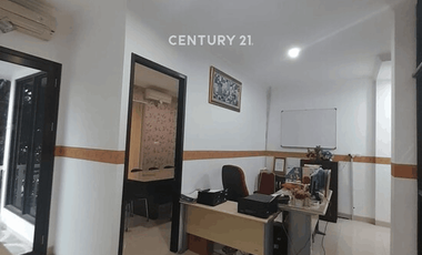 Disewa Rumah Dan Tempat Usaha Berlokasi Strategis di Jakarta Timur