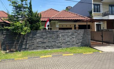 Sewa rumah di batununggal