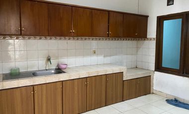 Sewa rumah di batununggal