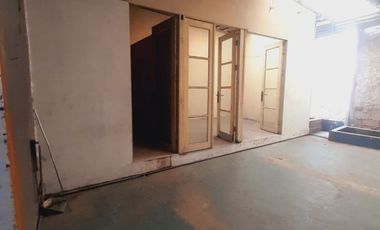 Dijual Cepat Tempat Usaha 3 Lantai di Jalan Raya Serpong