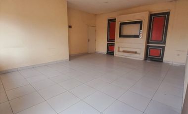 Dijual Cepat Tempat Usaha 3 Lantai di Jalan Raya Serpong