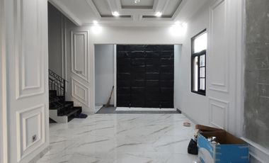 Rumah 2 lantai + rooftop dalam cluster diJagakarsa Jakarta Selatan