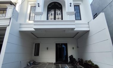 Rumah 2 lantai + rooftop dalam cluster diJagakarsa Jakarta Selatan