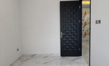 Rumah 2 lantai + rooftop dalam cluster diJagakarsa Jakarta Selatan