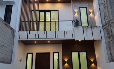 Rumah 2 lantai + rooftop dalam cluster diJagakarsa Jakarta Selatan