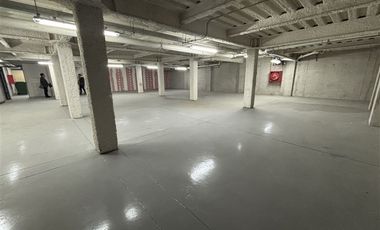 Local Comercial en Arriendo en Walker Martinez con La Concepción