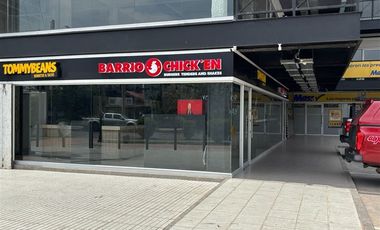 Local Comercial en Arriendo en Walker Martinez con La Concepción