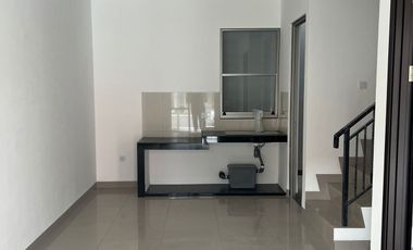 Disewakan rumah pik 2 milenial uk:6x12,5m2 unfurnish harga termurah