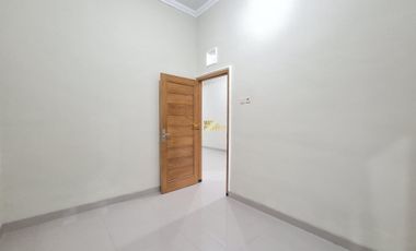 RUMAH MURAH, SIAP HUNI, ALL IN DEKAT PEREMPATAN TAJEM MAGUWOHARJO
