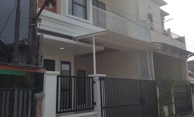 Rumah Siap Huni Bekasi, 2 Lantai Dekat Harapan Indah