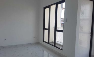 Rumah Siap Huni Bekasi, 2 Lantai Dekat Harapan Indah