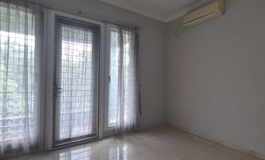 Disewakan Cepat RUMAH DI ALAM SUTERA  CLUSTER ONYX
