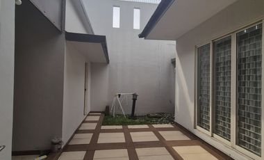 Disewakan Cepat RUMAH DI ALAM SUTERA  CLUSTER ONYX