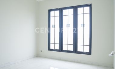 Rumah Di Jasmia,Summarecon Crown Gading