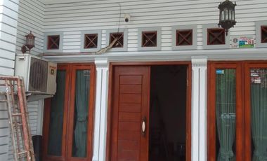 Disewakan Rumah Siap Huni 2 Lantai Di Matraman Jakarta Timur