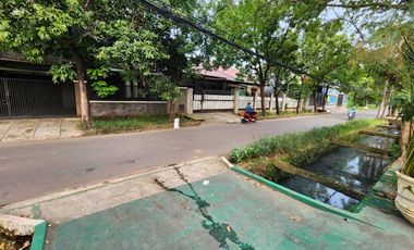 Jual Cepat, Rumah, Asri,SHM, Dekat ke Jalan Raya, Joglo, Jakarta Barat