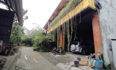 DIJUAL RUMAH SECOND 2 LANTAI – DEKAT STADION MAGUWOHARJO