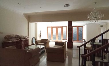 Rumah Mewah di Jogja Regency Dekat UGM, Atma Jaya, Ambarrukmo Plaza