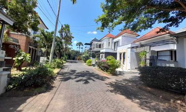 Simple house with and one gate sistem at Jimbaran