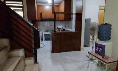 Disewakan bulanan rumah 2lantai, jatimakmur Bekasi