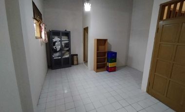Disewakan bulanan rumah 2lantai, jatimakmur Bekasi