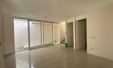 Sewa Rumah Royal Park Citraland Semi Furnish