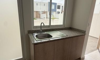 ESTRENA CASA AMPLIA EN RESIDENCIAL AL NORTE DE AGUASCALIENTES