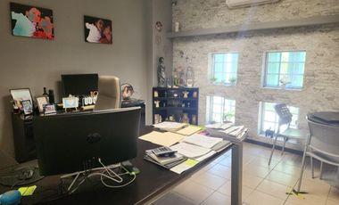 BODEGA COMERCIAL CON OFICINAS AVE. INDUSTRIAS