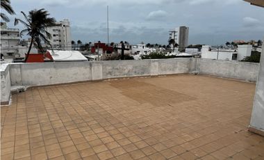 CASA EN VENTA EN AV. FLORES MAGON
